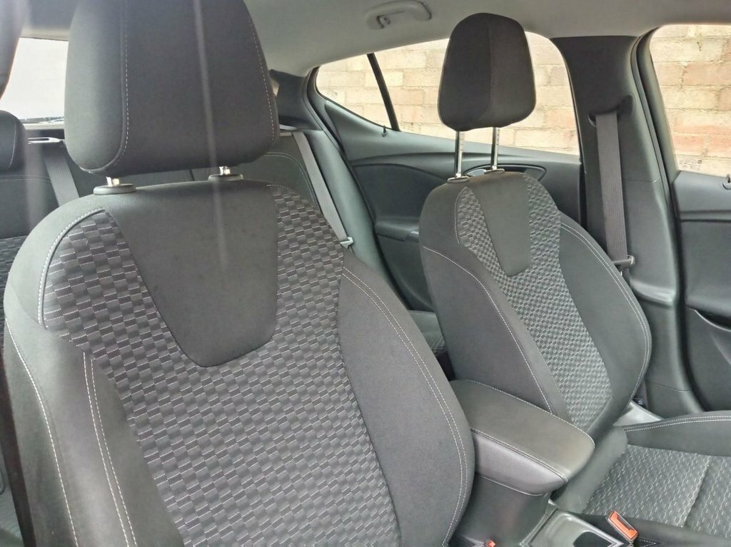 Vauxhall Astra 1L Sri Nav Black #4