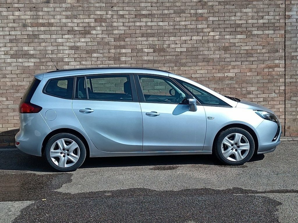Vauxhall Zafira Tourer 1.4L Exclusiv Silver #2