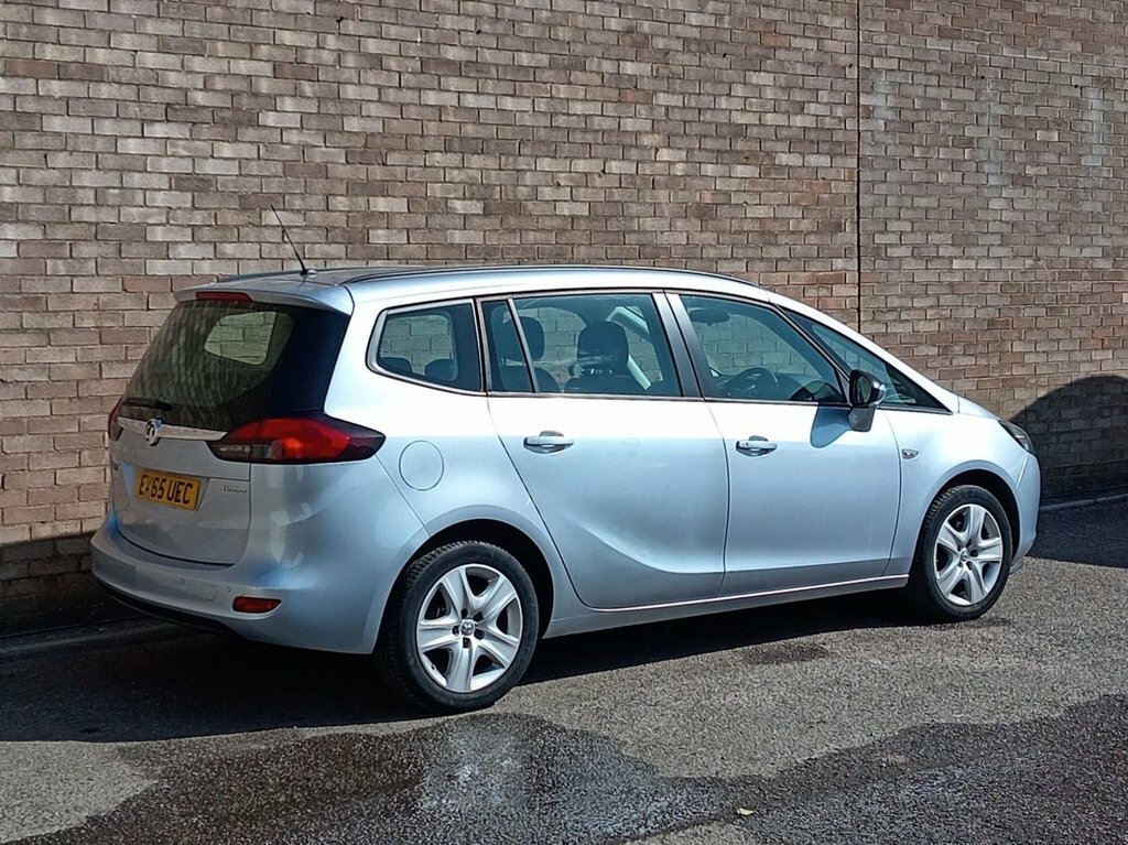 Vauxhall Zafira Tourer 1.4L Exclusiv Silver #3