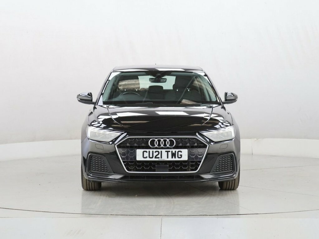 Audi A1 1L Sport Black #2