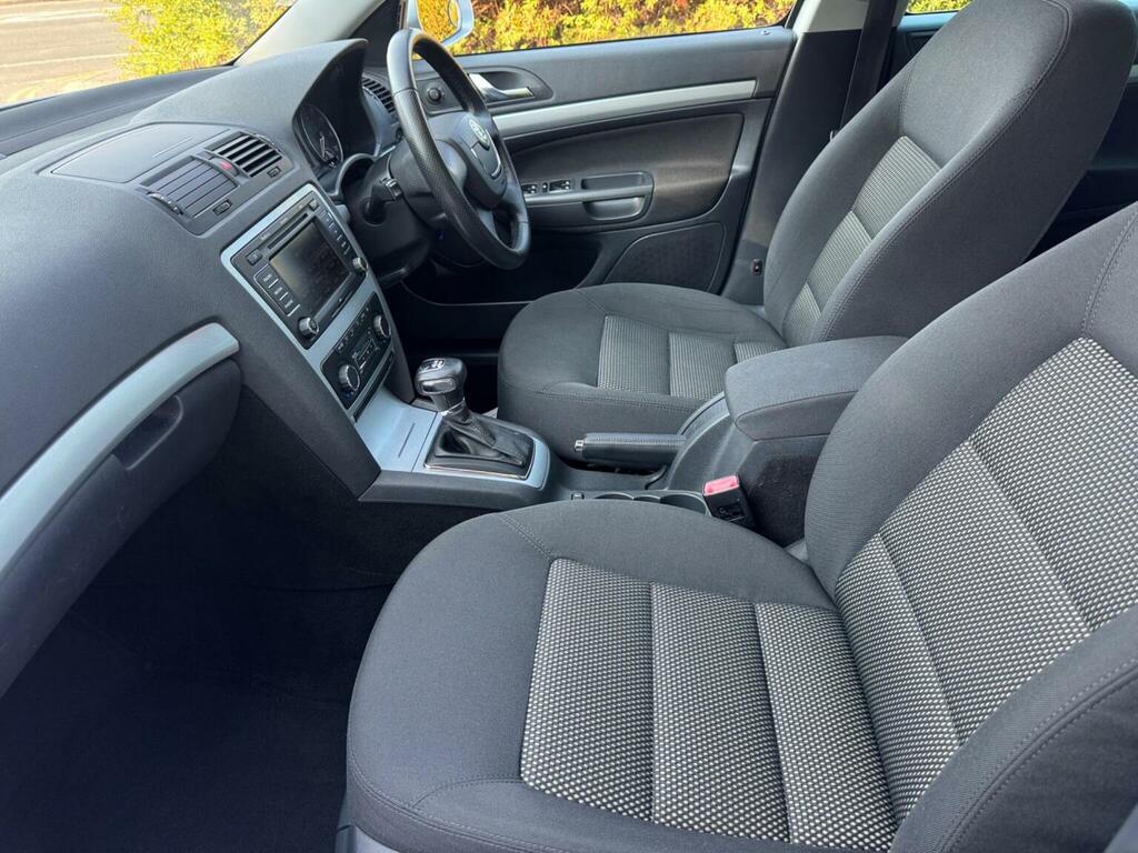 Skoda Octavia Hatchback Black #12