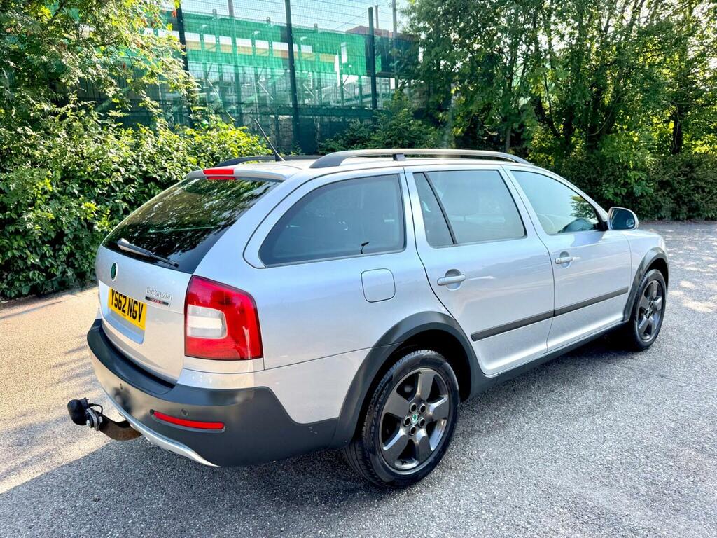 Skoda Octavia 2.0 Tdi Scout Dsg 4Wd Euro 5 Silver #4