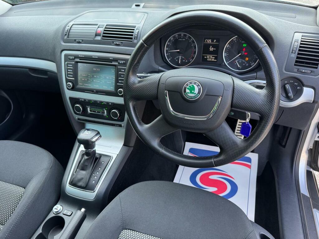 Skoda Octavia Hatchback Black #17
