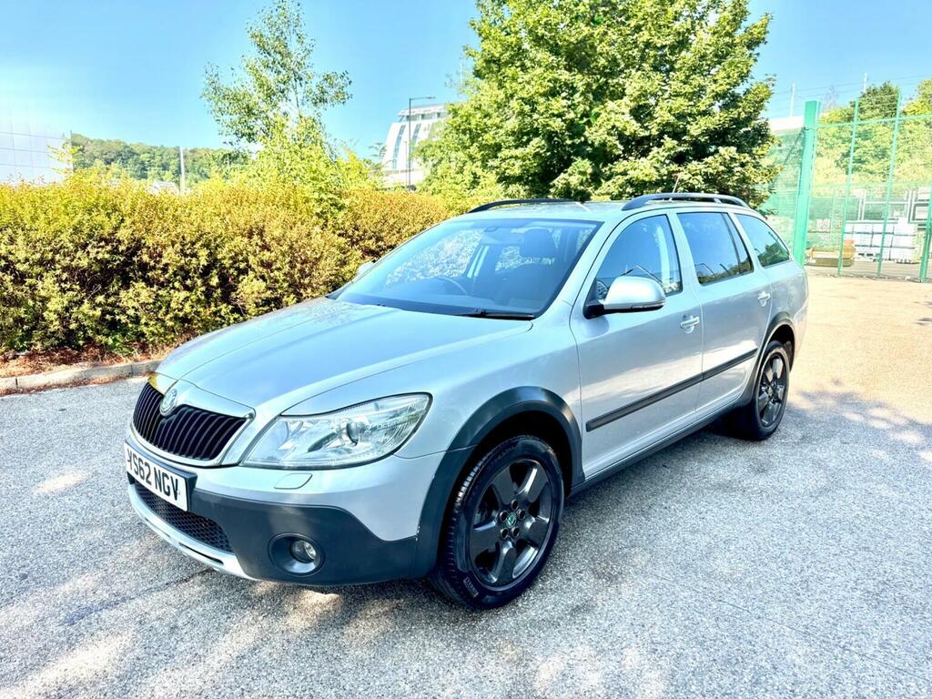 Skoda Octavia 2.0 Tdi Scout Dsg 4Wd Euro 5 Silver #2