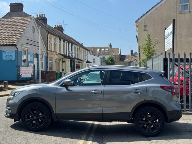Nissan Qashqai 1.5 Dci N-connecta Euro 6 S S Grey #4