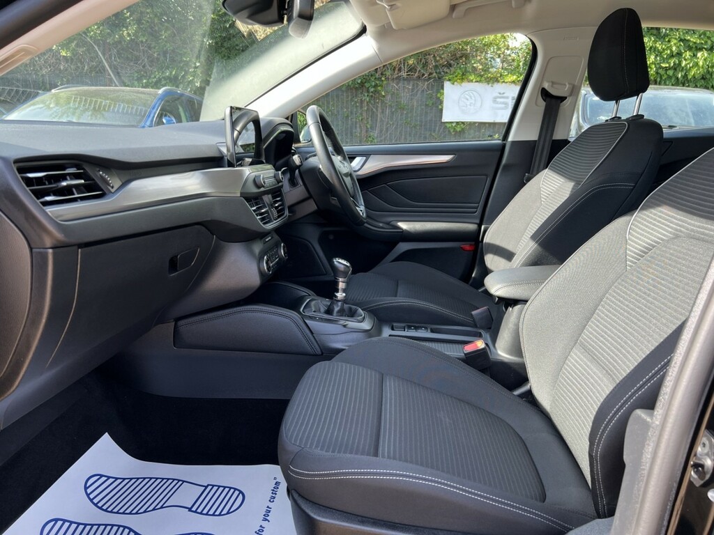 Ford Focus 1.0 T Ecoboost Titanium YB19RHN Black #2
