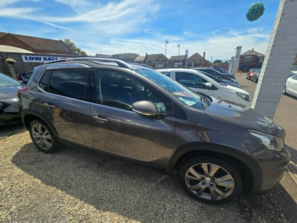 Peugeot 2008 1.2 Puretech 110 Allure Eat6 Grey #5