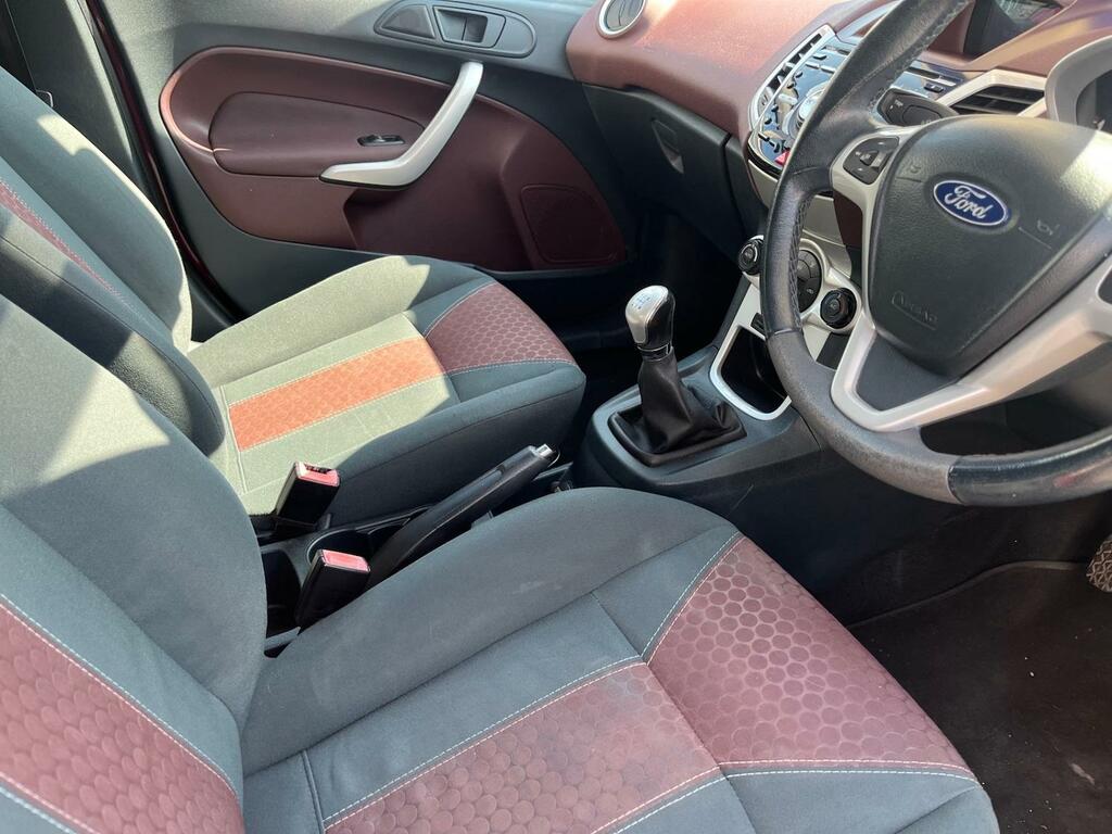 Ford Fiesta 1.6 Titanium Red #6
