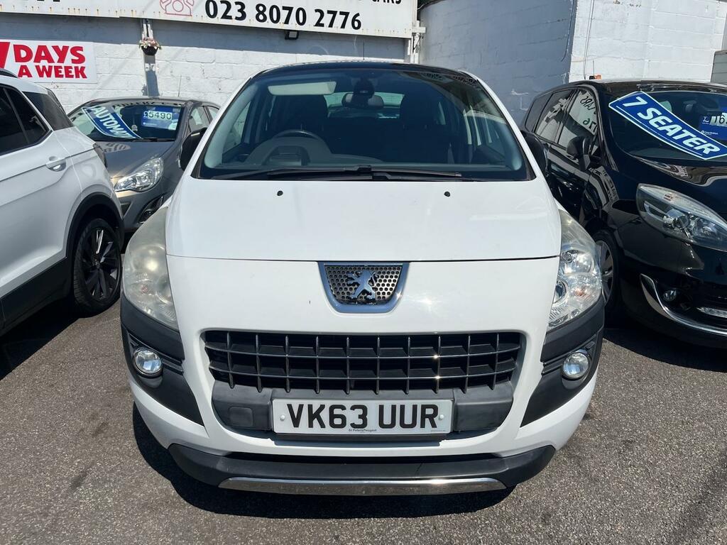 Peugeot 3008 1.6 Hdi 115 Allure White #2