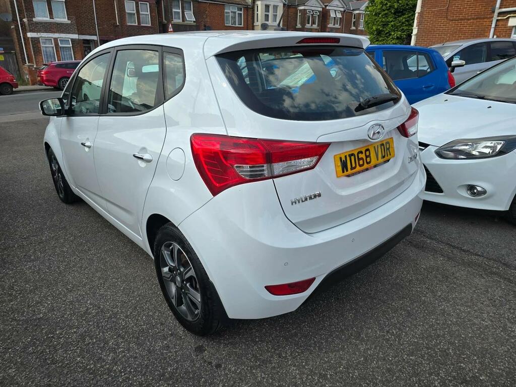 Hyundai Ix20 1.6 Se White #6