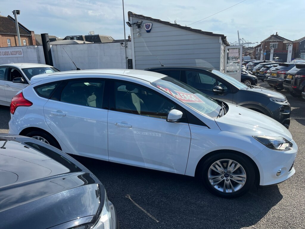 Ford Focus 1.0 125 Ecoboost Titanium Navigator White #6