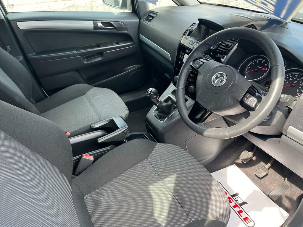 Vauxhall Zafira Mpv Red #12