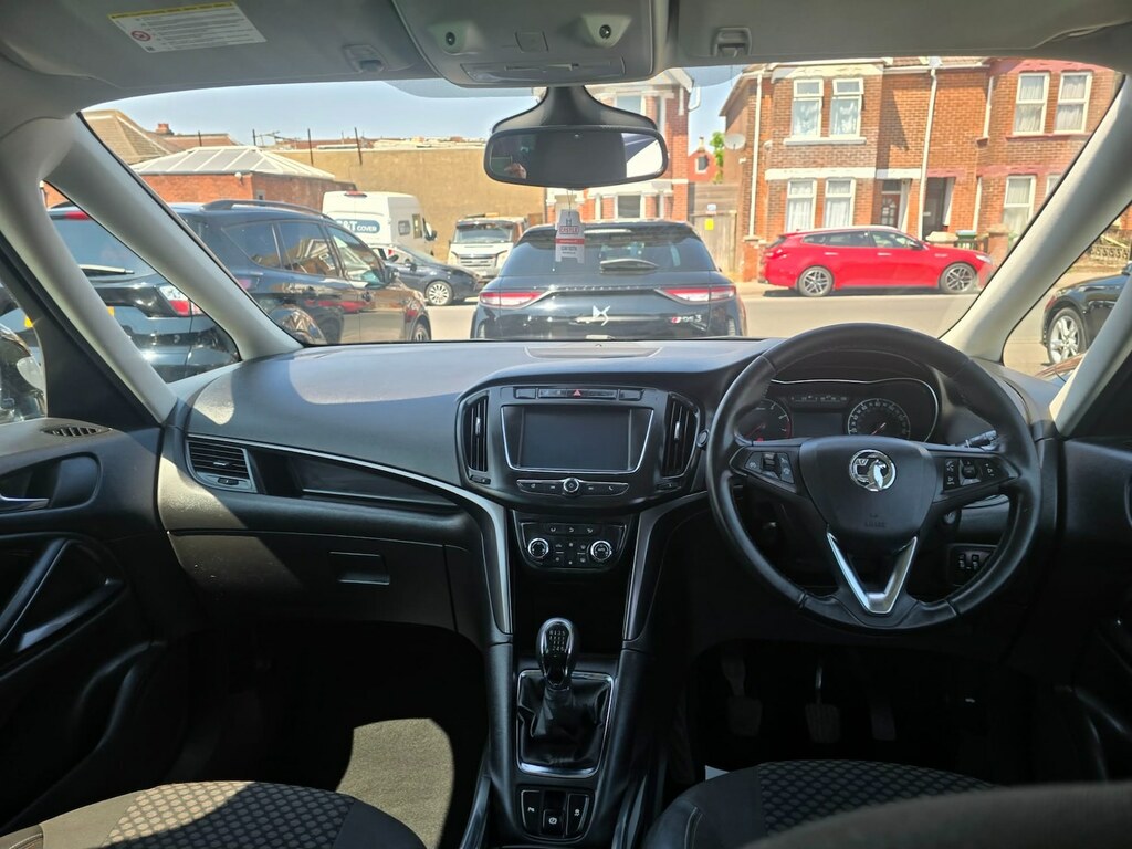Vauxhall Zafira 1.4T Design  #12