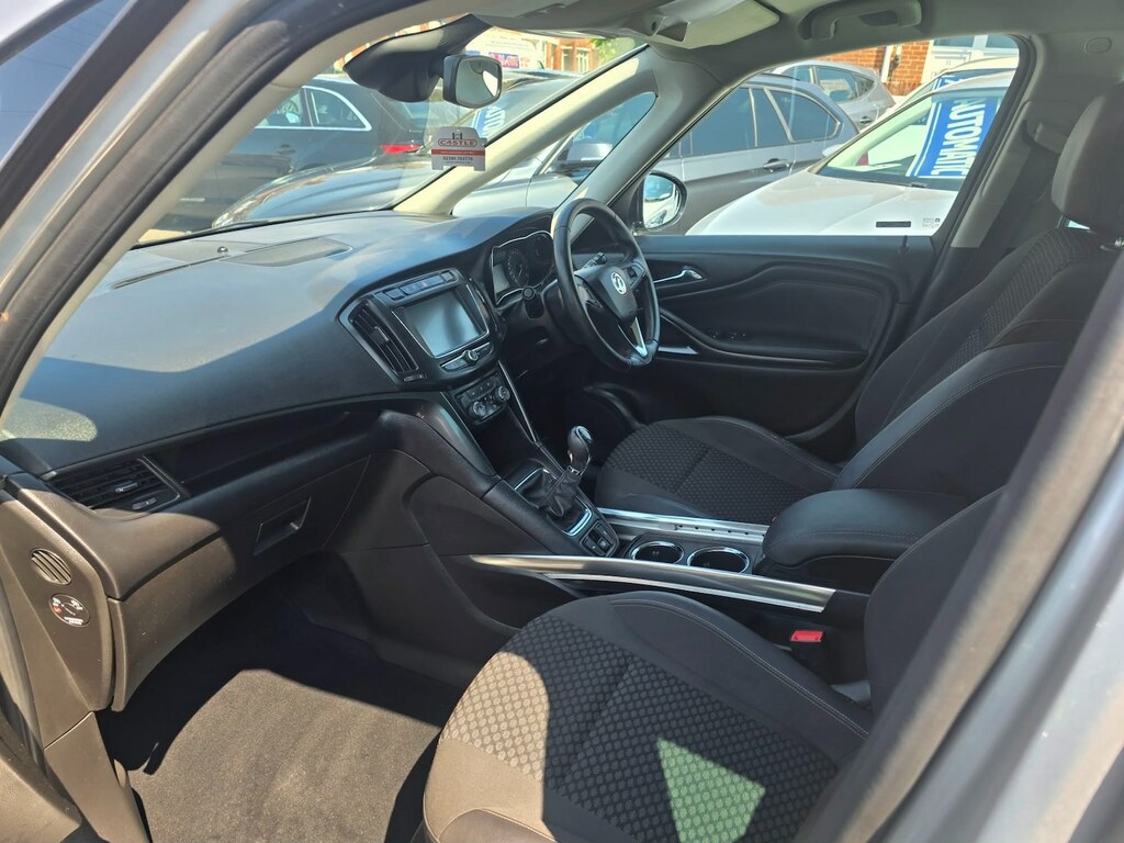 Vauxhall Zafira 1.4T Design  #11
