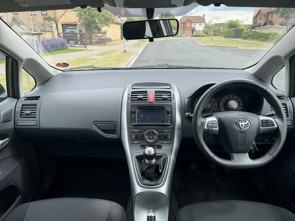Toyota Auris 1.3L Vvt-i Colour Collection Blue #15