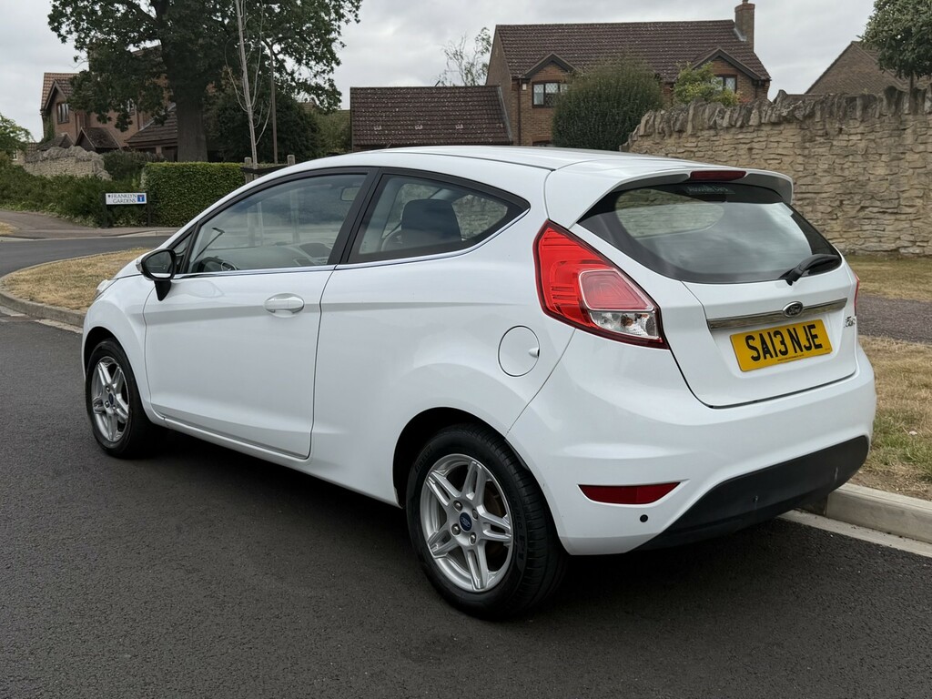 Ford Fiesta 1.3 Zetec 201313 SA13NJE White #6