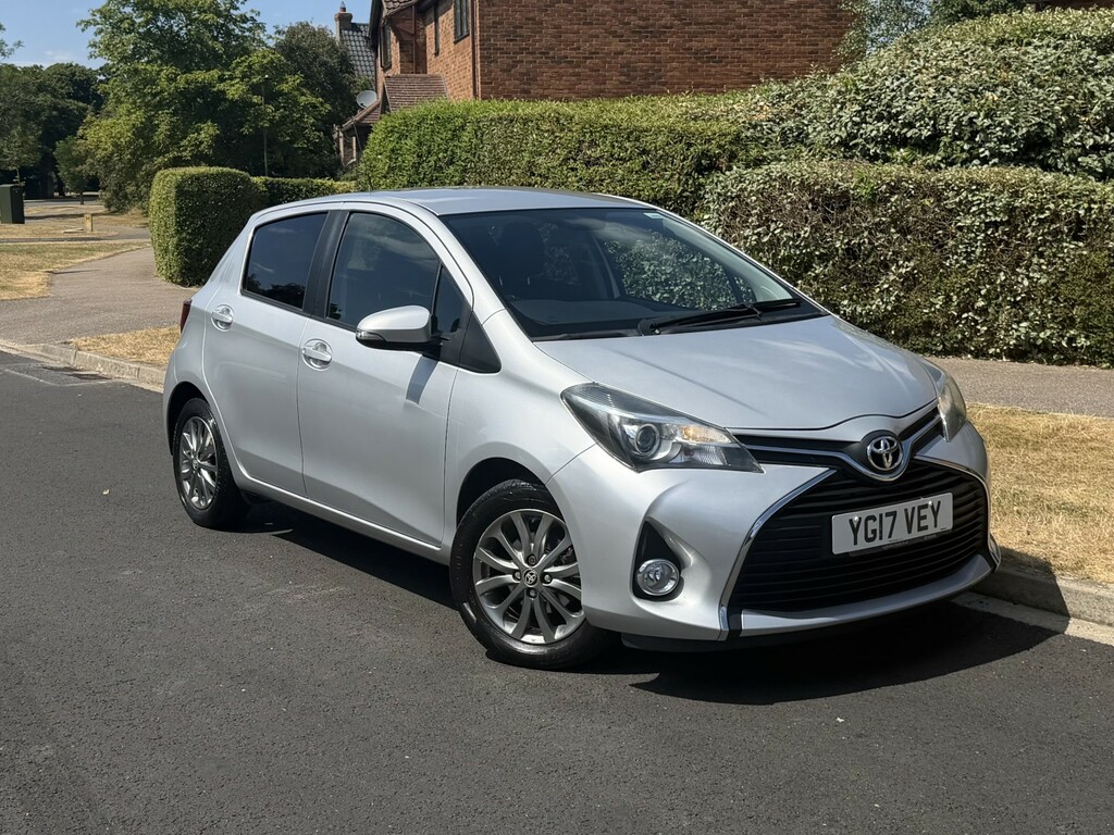 Toyota Yaris 1.3 Dual Vvt-i Icon Silver