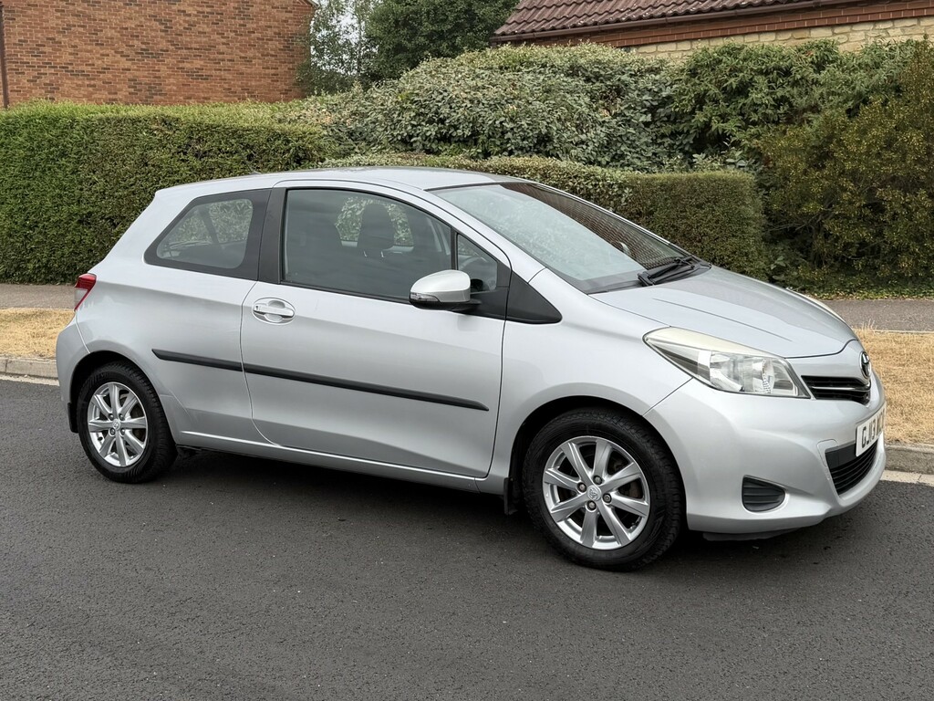 Toyota Yaris Hatchback White #2