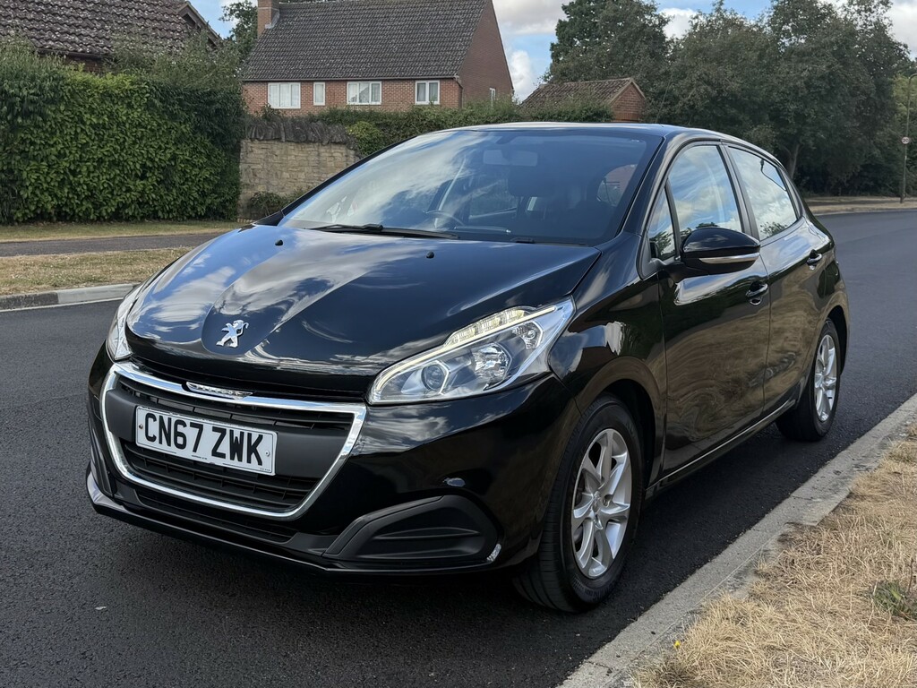 Peugeot 208 Black #8