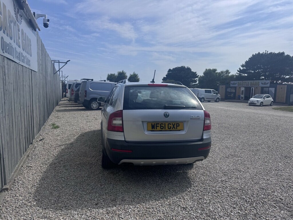 Skoda Octavia Estate 2.0 Tfsi Vrs Dsg Euro 5 201161 White #10