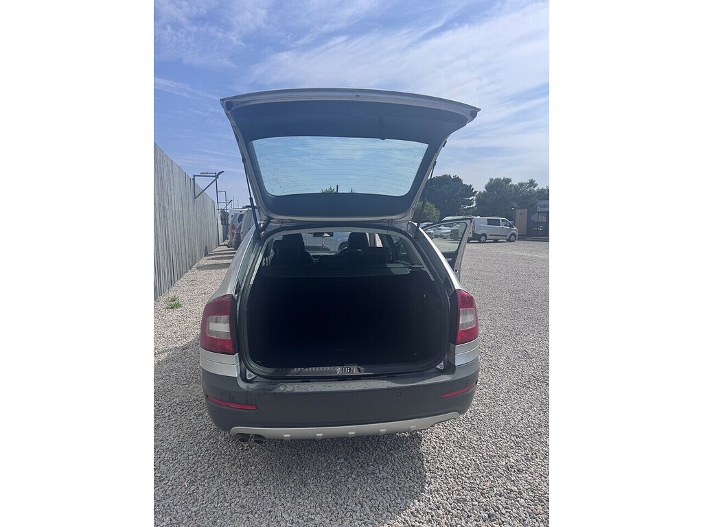 Skoda Octavia Estate 2.0 Tfsi Vrs Dsg Euro 5 201161 White #18