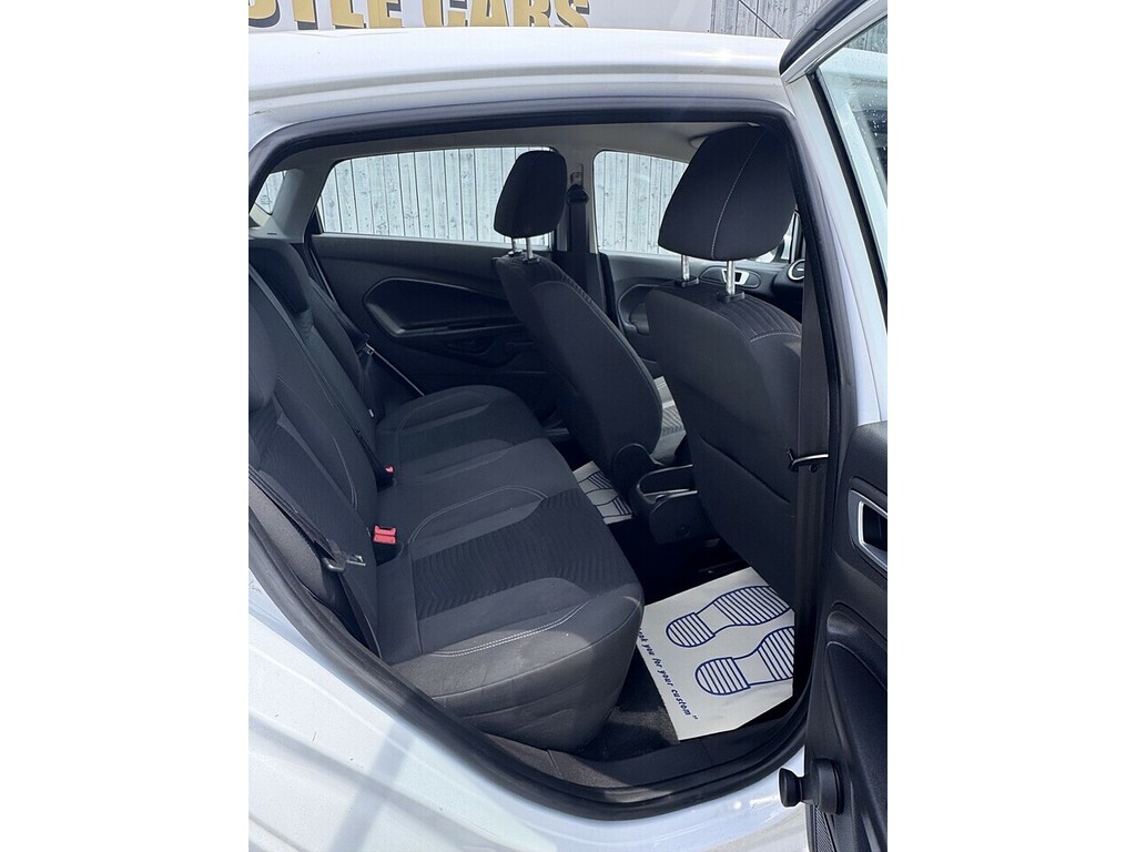 Ford Fiesta Zetec White #6