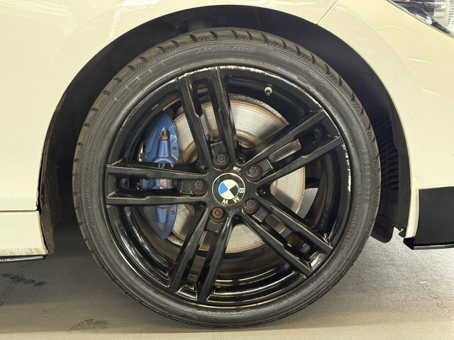 BMW 1 Series 118I 1.5 Se Business Navservotronic Black #42