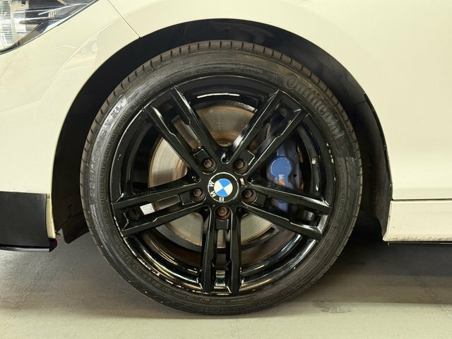 BMW 1 Series 118I 1.5 Se Business Navservotronic Black #41