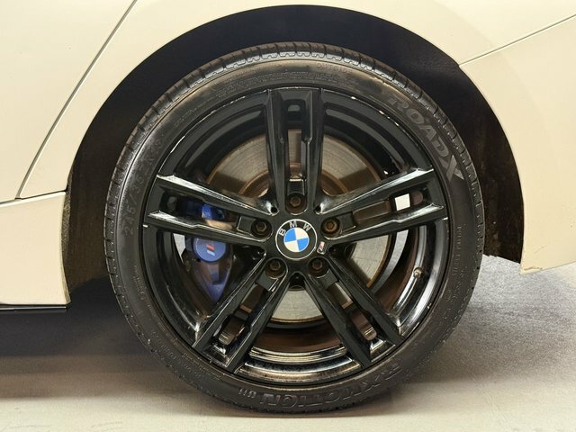 BMW 1 Series 118I 1.5 Se Business Navservotronic Black #40