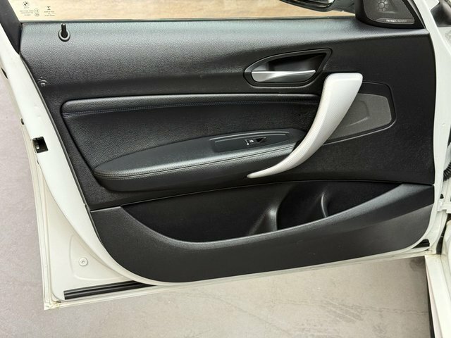 BMW 1 Series 118I 1.5 Se Business Navservotronic Black #21