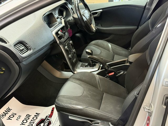 Volvo V40 D3 R-design Blue #19