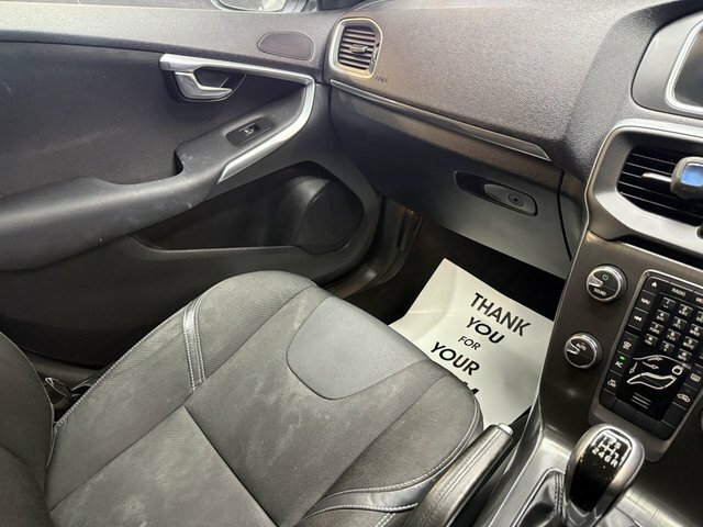 Volvo V40 D3 R-design Blue #38