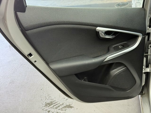 Volvo V40 D3 R-design Blue #20
