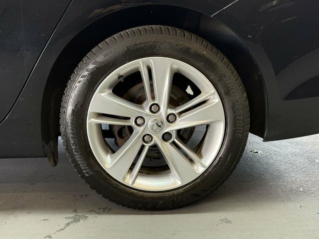 Vauxhall Insignia 1.5T Elite Nav Silver #45