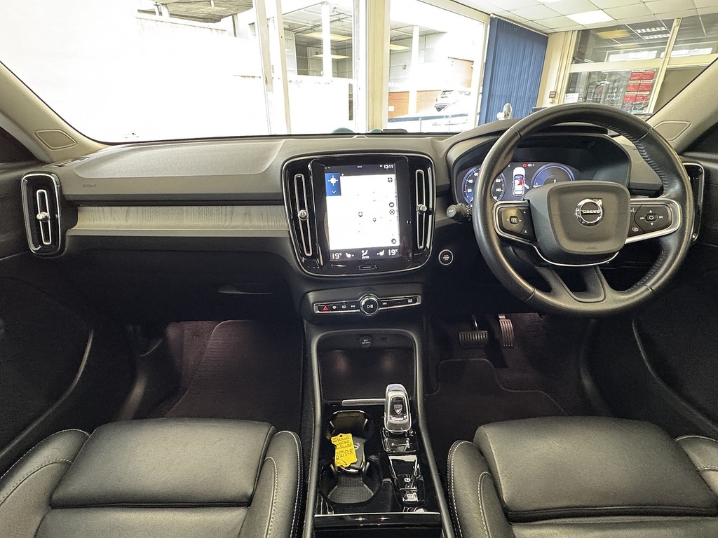 Volvo XC40 H T5 Twin Engine Inscription Pro U6452 Ulez Silver #3