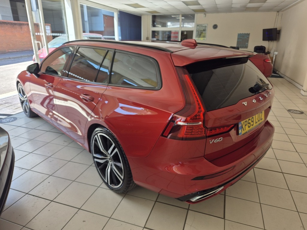 Volvo V60 D3 R-design U6453 Ulez Red #3