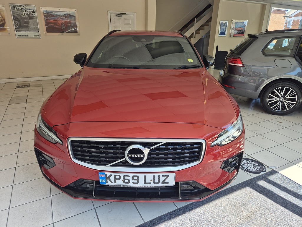Volvo V60 D3 R-design U6453 Ulez Red #4