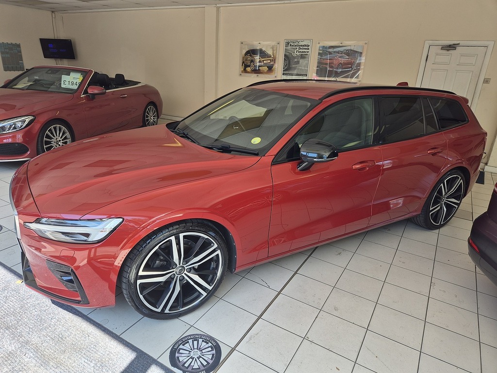 Volvo V60 D3 R-design U6453 Ulez Red #2