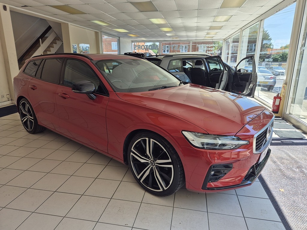 Volvo V60 D3 R-design U6453 Ulez Red