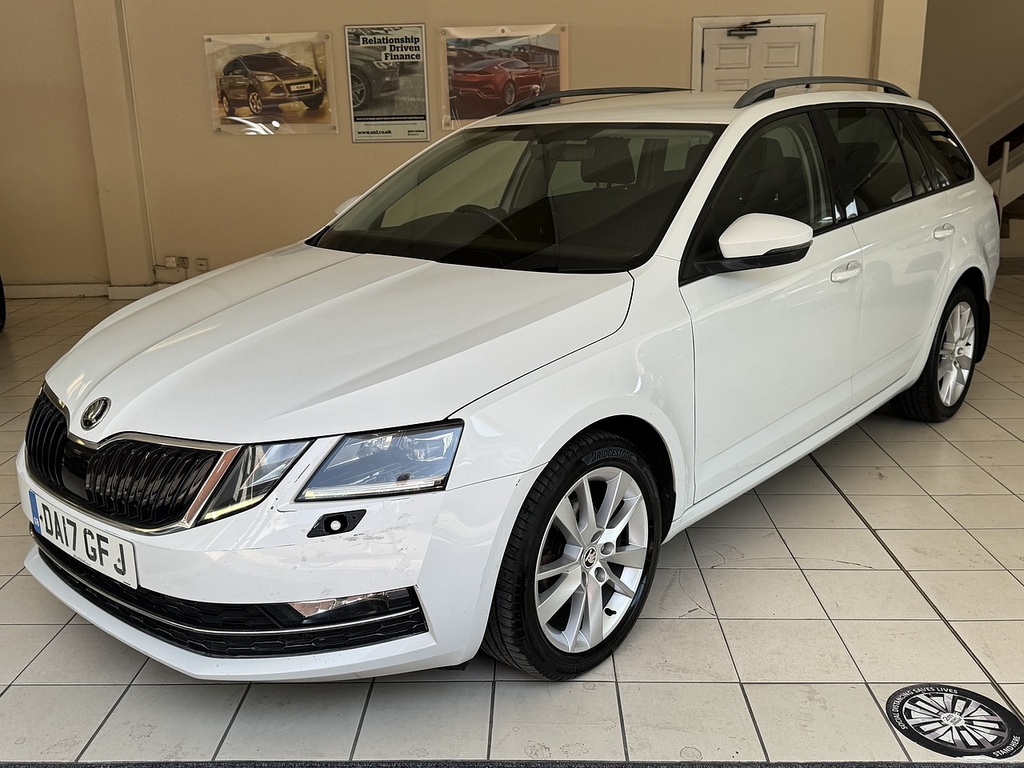 Skoda Octavia Tdi Se L U6467 Ulez White #4