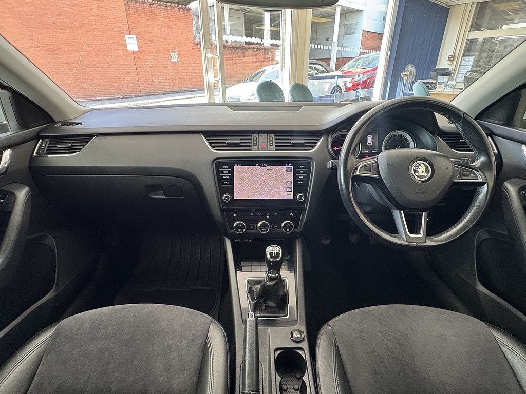 Skoda Octavia Tdi Se L U6467 Ulez White #3