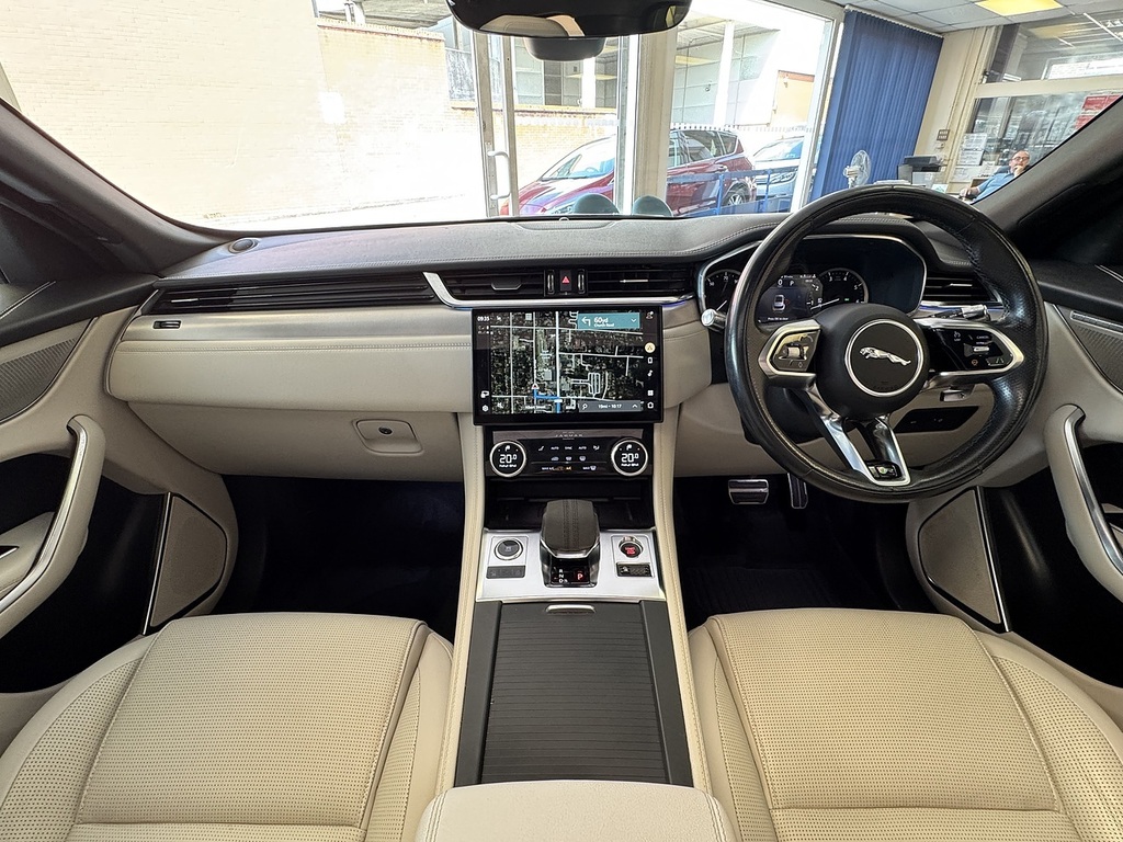Jaguar F-Pace P250i R-dynamic Se U6454 Ulez Grey #2