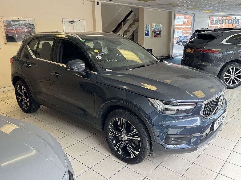 Volvo XC40 H T5 Twin Engine Inscription Pro U6475 Ulez Blue