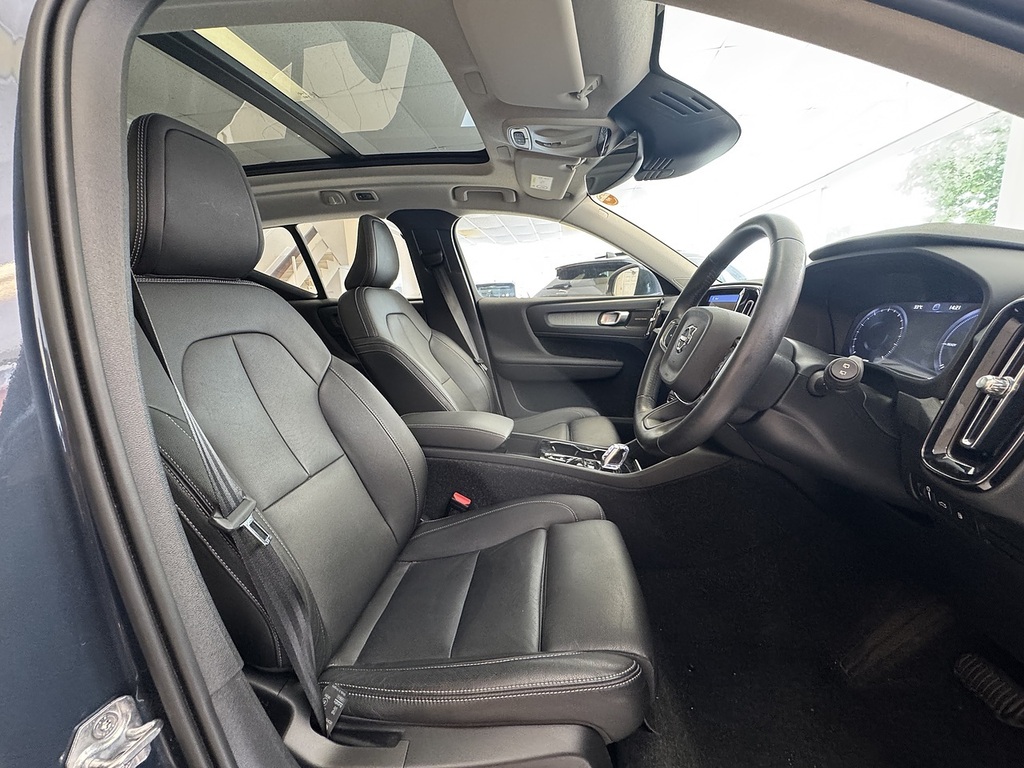 Volvo XC40 H T5 Twin Engine Inscription Pro U6475 Ulez Blue #5