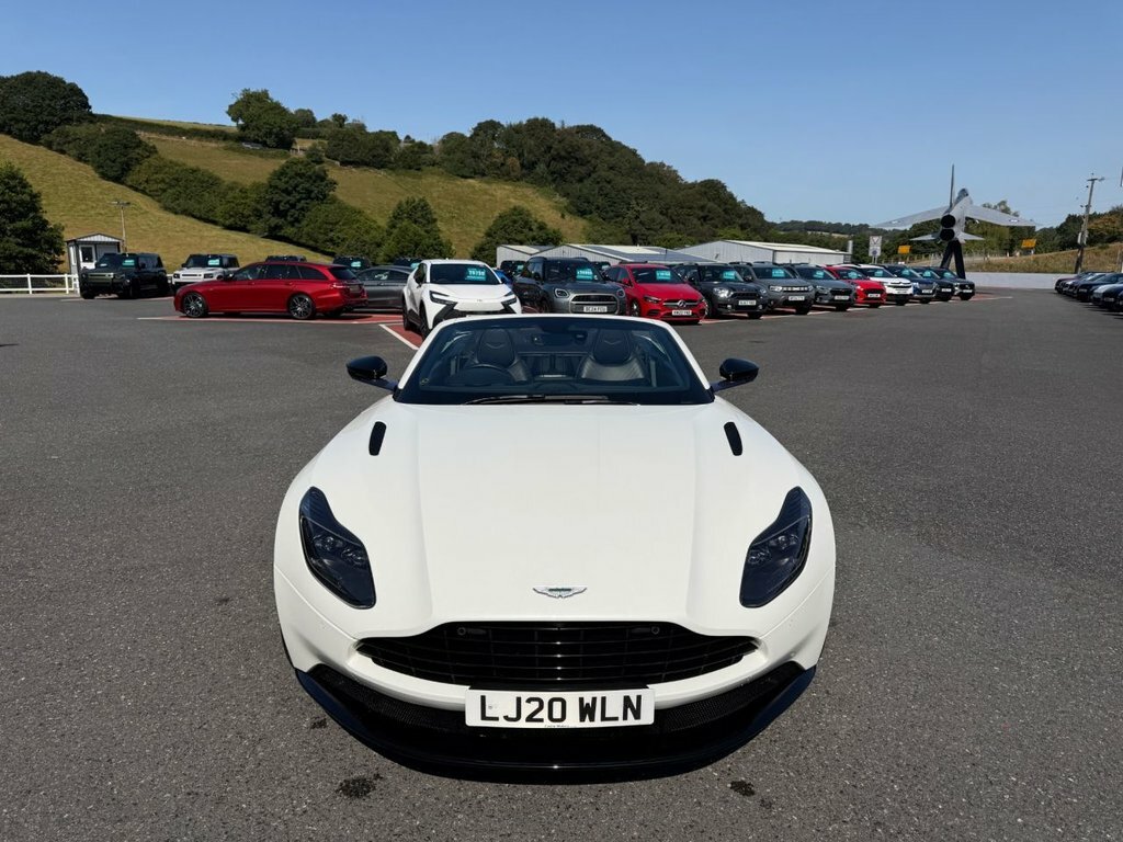 Aston Martin DB11 Db11 V8 Volante White