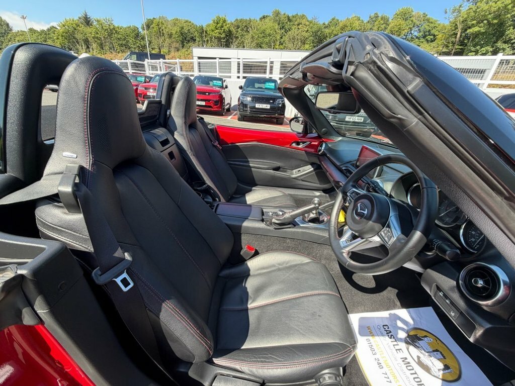 Mazda MX-5 2L Sport Nav VU66WHL Red #6