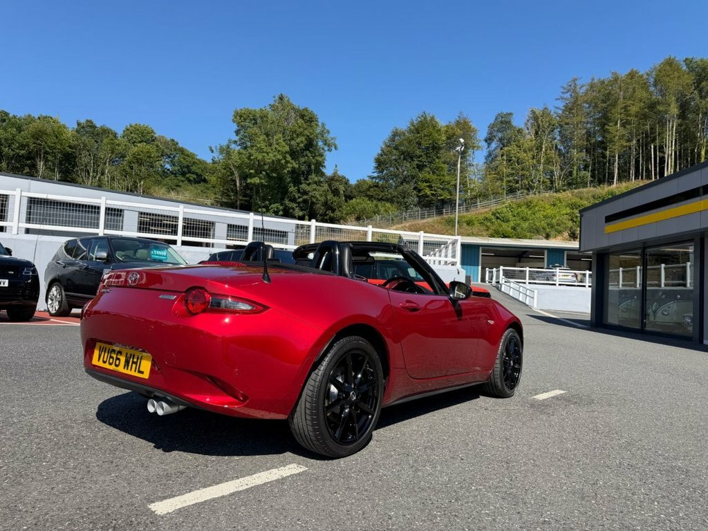 Mazda MX-5 2L Sport Nav VU66WHL Red #2