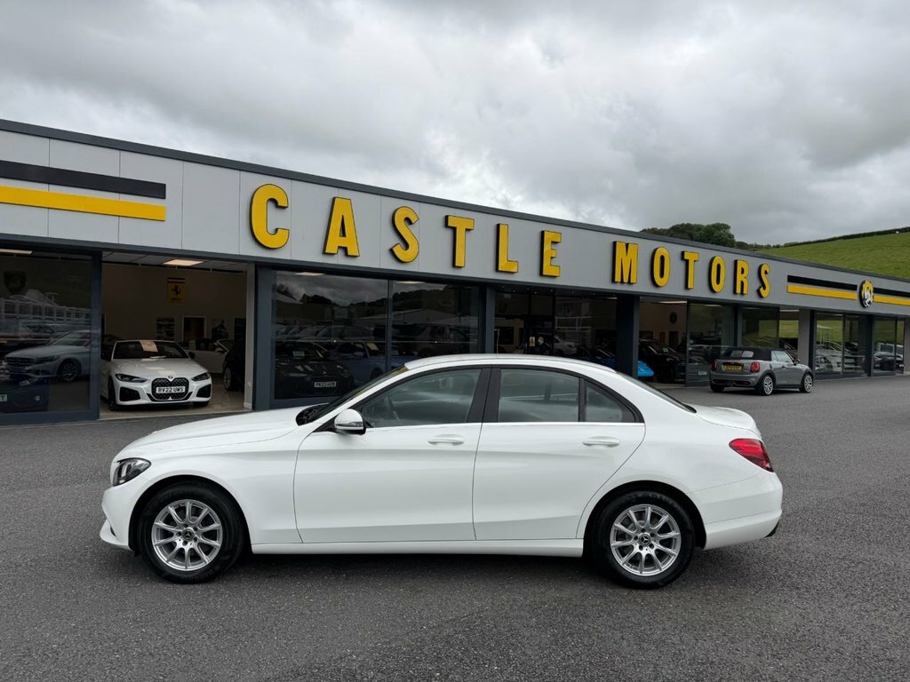 Mercedes-Benz C Class 2.1L Se White #3