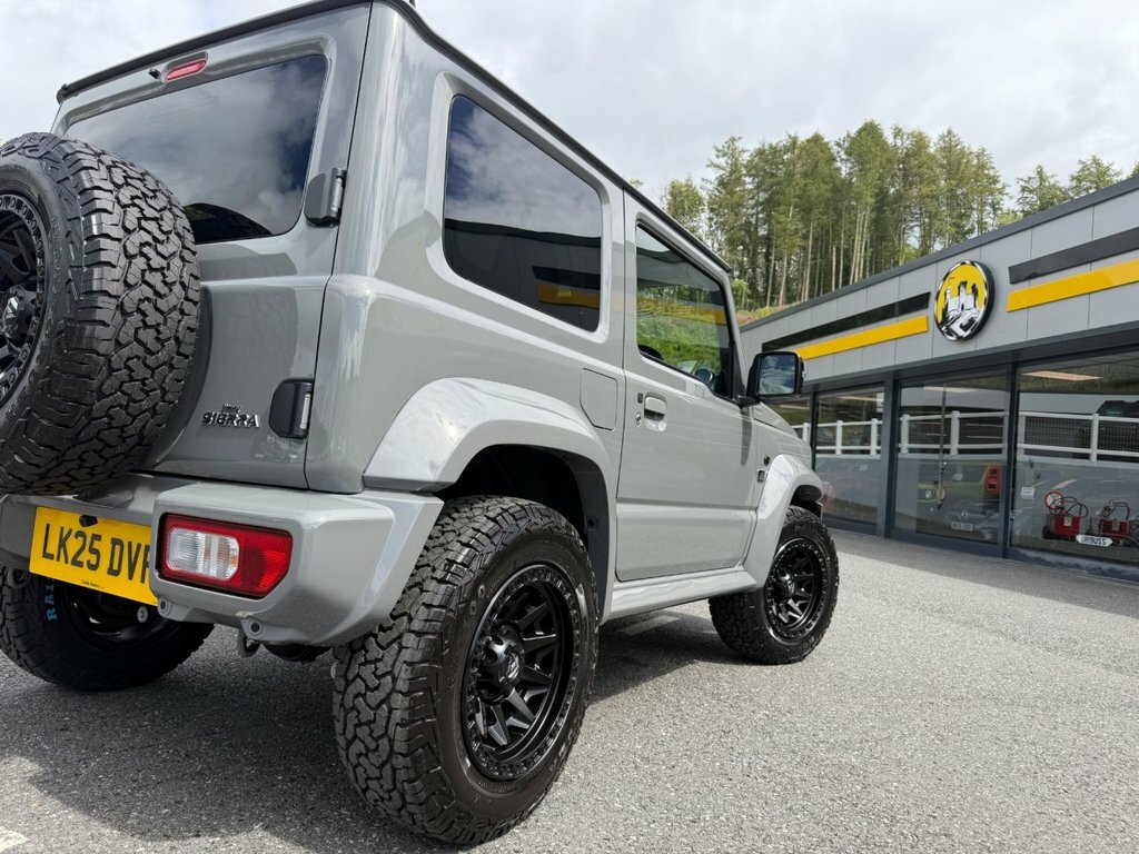 Suzuki Jimny Suzuki Jimny Nomade Import Red #19