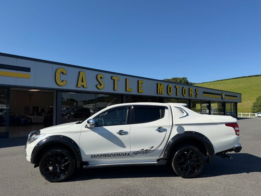 Mitsubishi L200 2.4L Dc Barbarian White #4